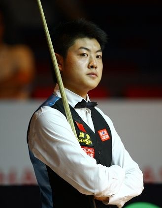 这位前锋在 这位前锋在