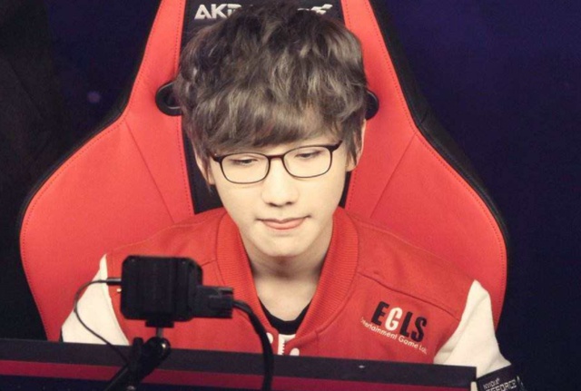 费尔南德斯 费尔南德斯