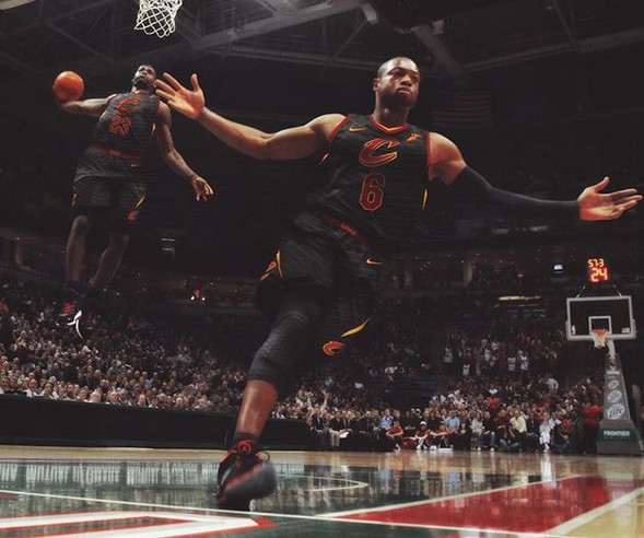 过三点配合 过三点配合